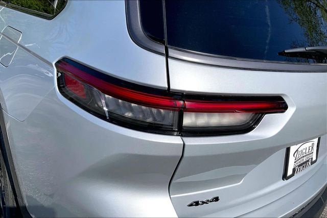 2026 Jeep Grand Cherokee L Laredo Altitude