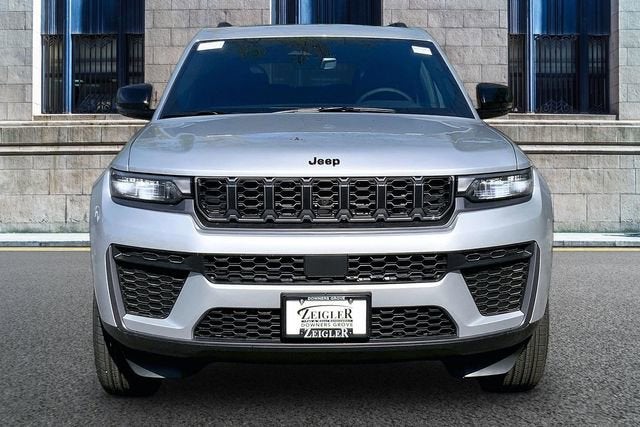 2026 Jeep Grand Cherokee L Laredo Altitude