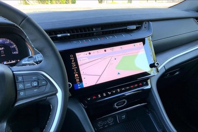2026 Jeep Grand Cherokee L Laredo Altitude