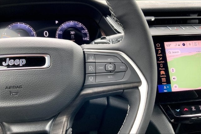 2027 Jeep Grand Cherokee L Laredo Altitude