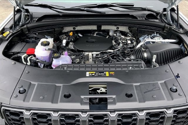 2027 Jeep Grand Cherokee L Laredo Altitude