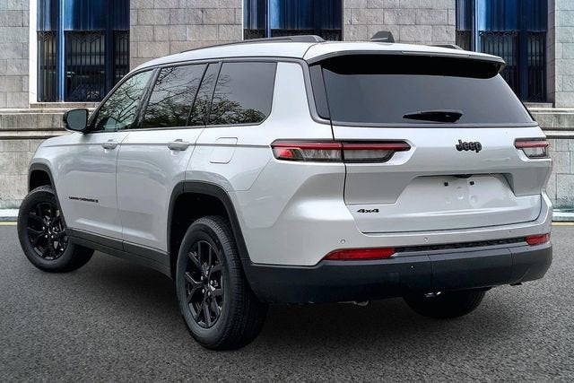 2026 Jeep Grand Cherokee L Laredo Altitude