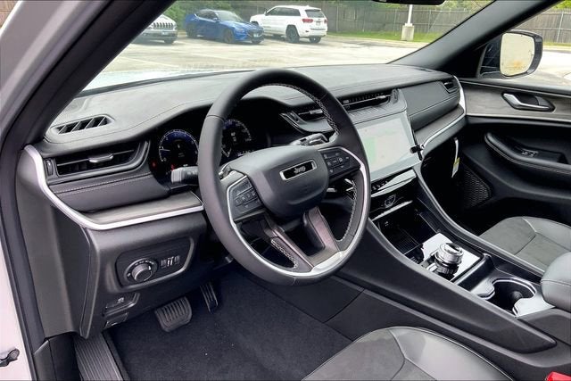 2026 Jeep Grand Cherokee L Laredo Altitude