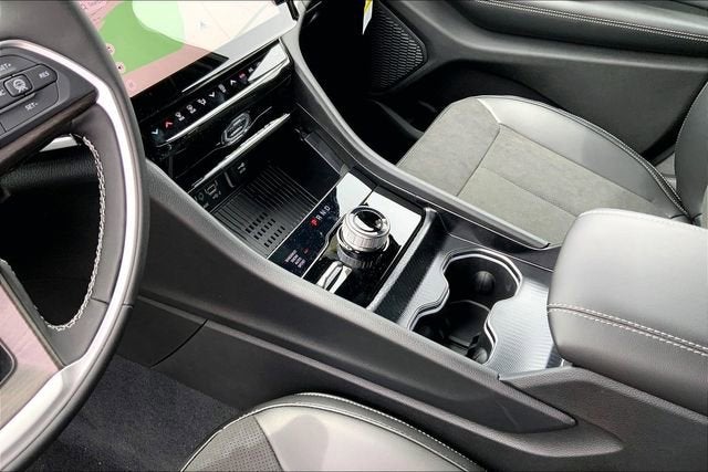 2026 Jeep Grand Cherokee L Laredo Altitude