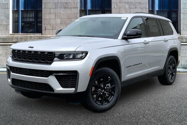 2026 Jeep Grand Cherokee L Laredo Altitude