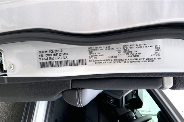 2026 Jeep Grand Cherokee L Laredo Altitude