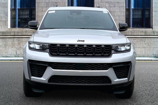 2026 Jeep Grand Cherokee L Laredo Altitude