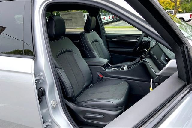 2026 Jeep Grand Cherokee L Laredo Altitude