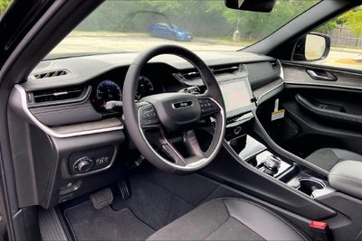 2027 Jeep Grand Cherokee L Laredo Altitude