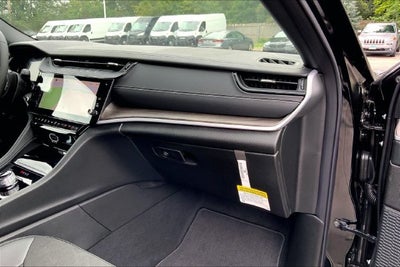 2027 Jeep Grand Cherokee L Laredo Altitude