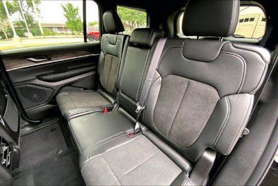 2027 Jeep Grand Cherokee L Laredo Altitude