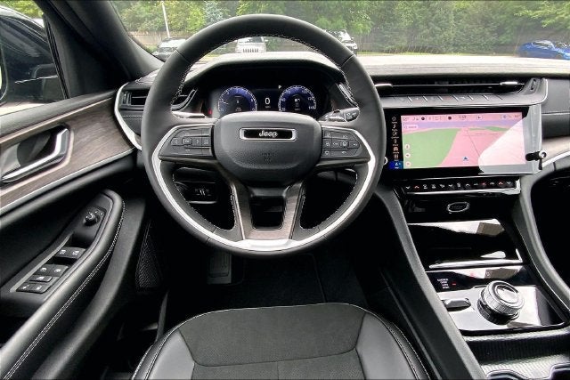 2027 Jeep Grand Cherokee L Laredo Altitude