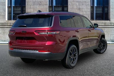 2026 Jeep Grand Cherokee L Laredo Altitude