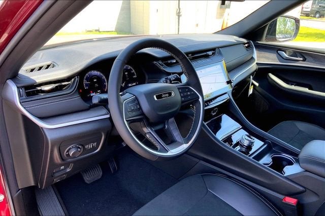 2026 Jeep Grand Cherokee L Laredo Altitude