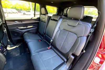 2026 Jeep Grand Cherokee L Laredo Altitude