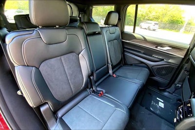 2026 Jeep Grand Cherokee L Laredo Altitude