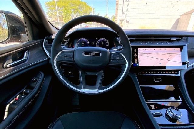 2026 Jeep Grand Cherokee L Laredo Altitude