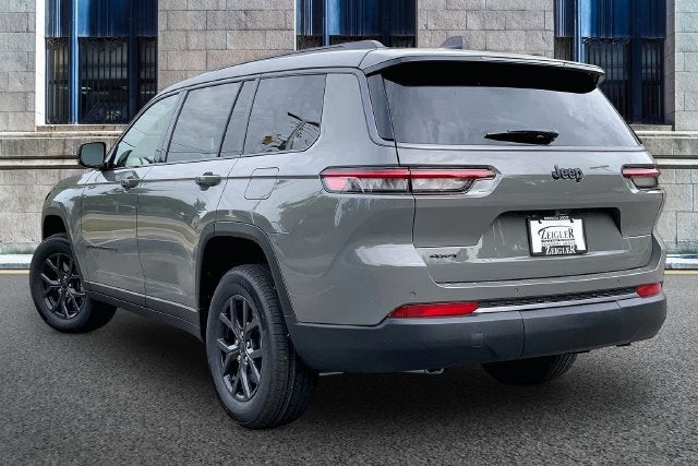 2027 Jeep Grand Cherokee L Laredo Altitude