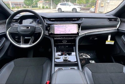 2027 Jeep Grand Cherokee L Laredo Altitude