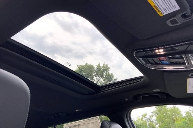 2027 Jeep Grand Cherokee L Laredo Altitude