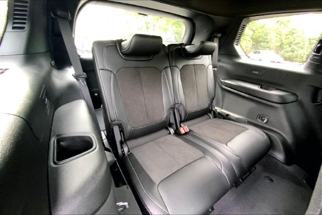 2027 Jeep Grand Cherokee L Laredo Altitude