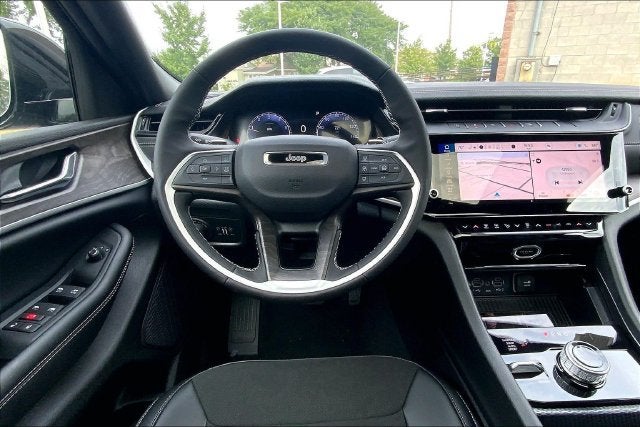 2027 Jeep Grand Cherokee L Laredo Altitude