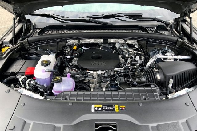 2027 Jeep Grand Cherokee L Laredo Altitude