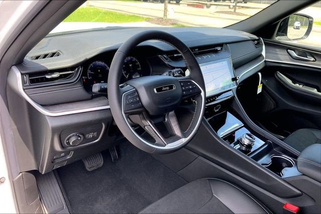 2026 Jeep Grand Cherokee L Laredo Altitude