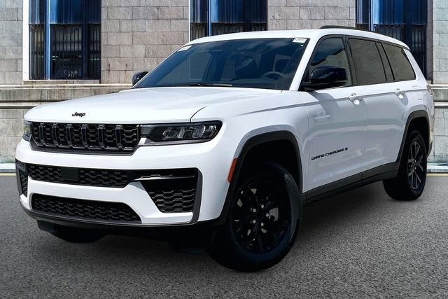 2026 Jeep Grand Cherokee L Laredo Altitude