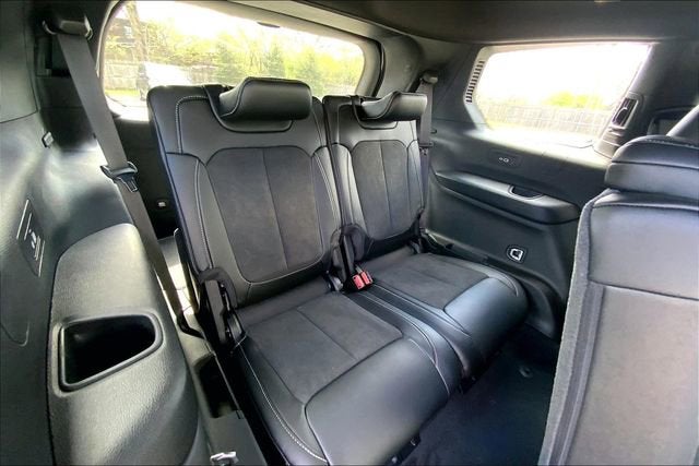 2026 Jeep Grand Cherokee L Laredo Altitude