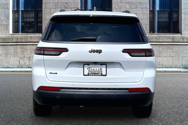 2026 Jeep Grand Cherokee L Laredo Altitude
