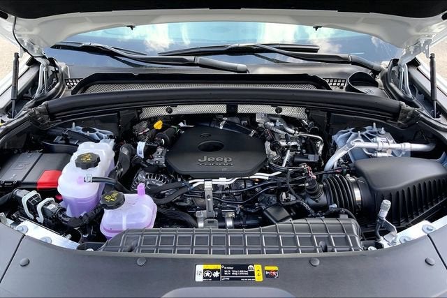 2026 Jeep Grand Cherokee L Laredo Altitude