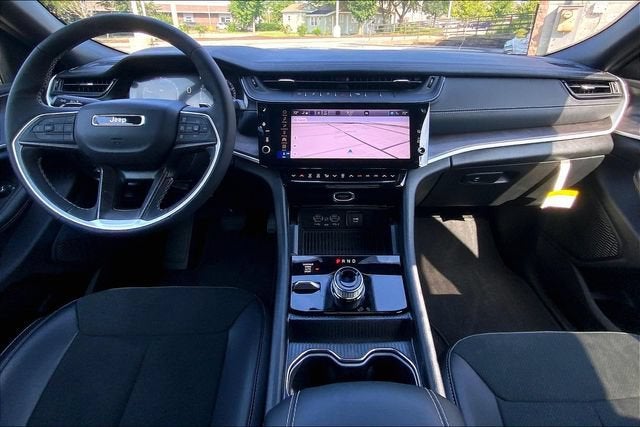2026 Jeep Grand Cherokee L Laredo Altitude