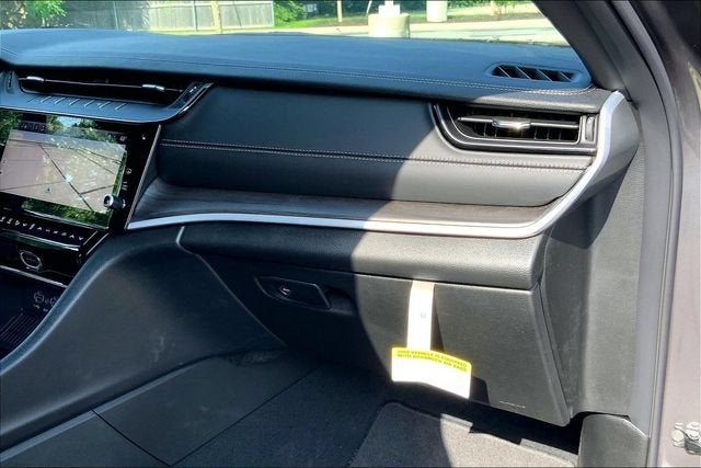 2026 Jeep Grand Cherokee L Laredo Altitude