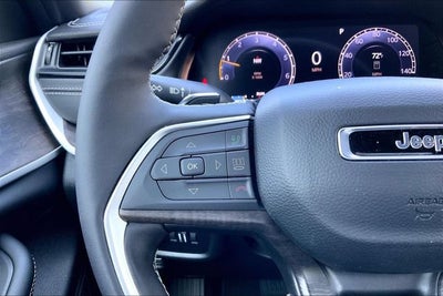2026 Jeep Grand Cherokee L Laredo Altitude