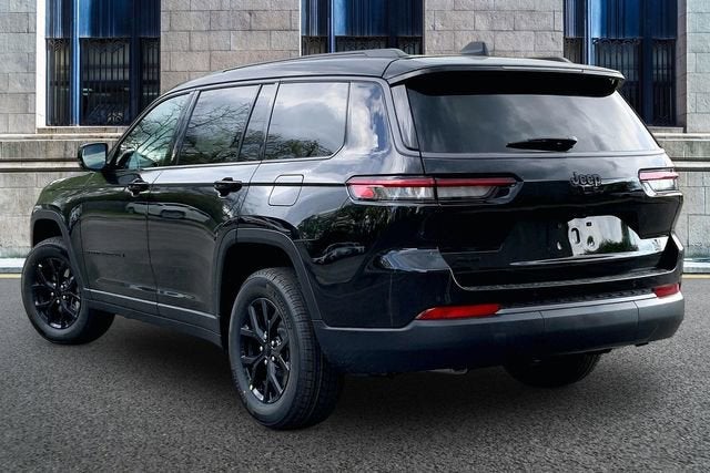 2026 Jeep Grand Cherokee L Laredo Altitude