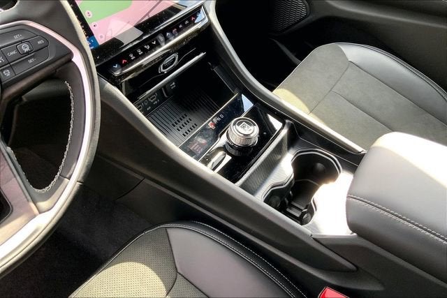 2026 Jeep Grand Cherokee L Laredo Altitude