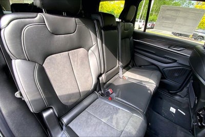 2026 Jeep Grand Cherokee L Laredo Altitude