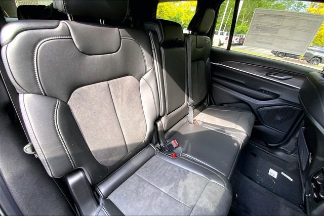 2026 Jeep Grand Cherokee L Laredo Altitude