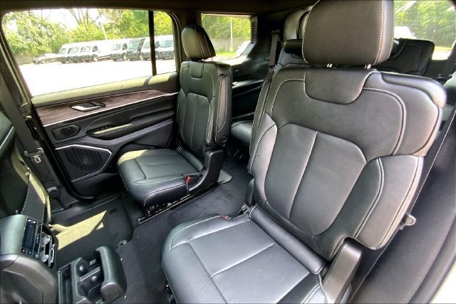 2027 Jeep Grand Cherokee L Limited Reserve
