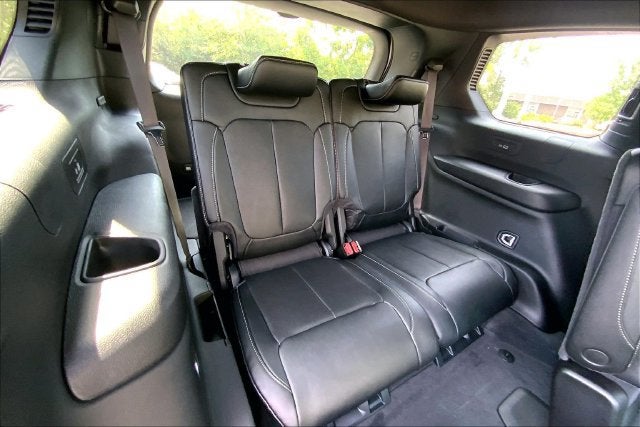 2027 Jeep Grand Cherokee L Limited Reserve