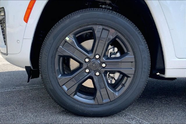 2027 Jeep Grand Cherokee L Limited Reserve