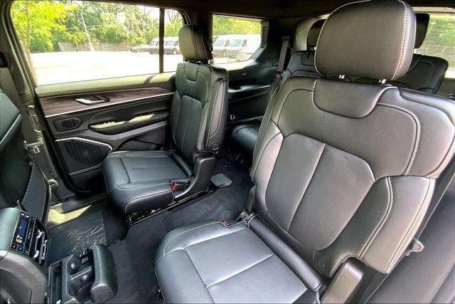 2027 Jeep Grand Cherokee L Limited Reserve