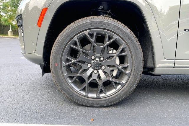 2027 Jeep Grand Cherokee L Summit