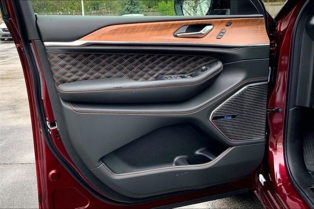 2026 Jeep Grand Cherokee L Summit