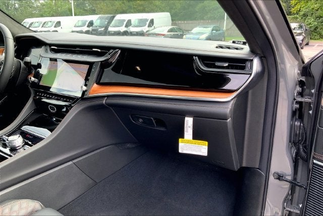 2027 Jeep Grand Cherokee L Summit