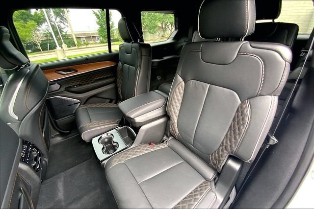 2026 Jeep Grand Cherokee L Summit