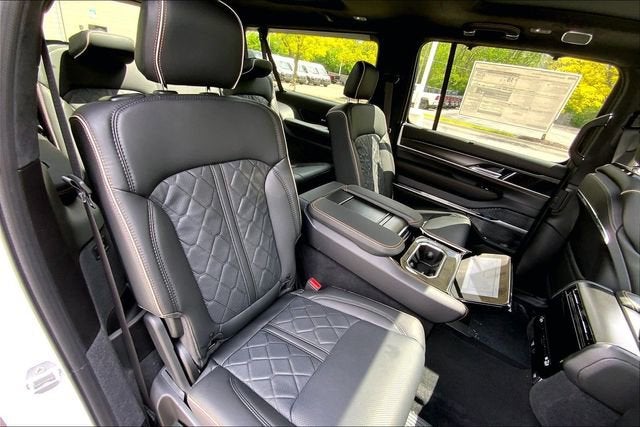 2026 Jeep Grand Wagoneer L Summit Reserve