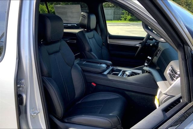 2026 Jeep Grand Wagoneer Upland