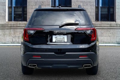 2023 GMC Acadia SLT